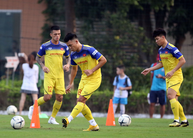 Hoàng Thịnh sẽ chia tay tuyển Việt Nam vì bị đau cơ háng, cần thời gian để hồi phục - Ảnh: Ngọc Linh