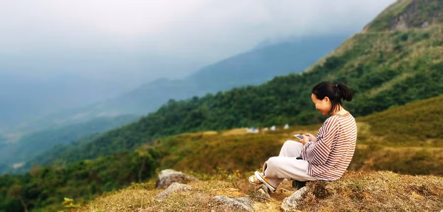 Giới trẻ thích thú với những bức hình 