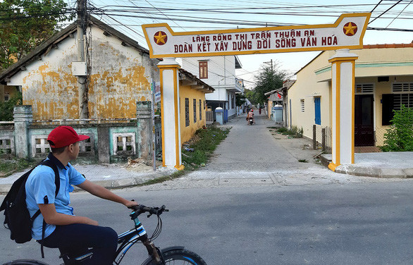  Làng Rồng, nơi tái định cư của 64 hộ dân thôn Hải Thành, bị trôi ra biển - Ảnh: MINH TỰ