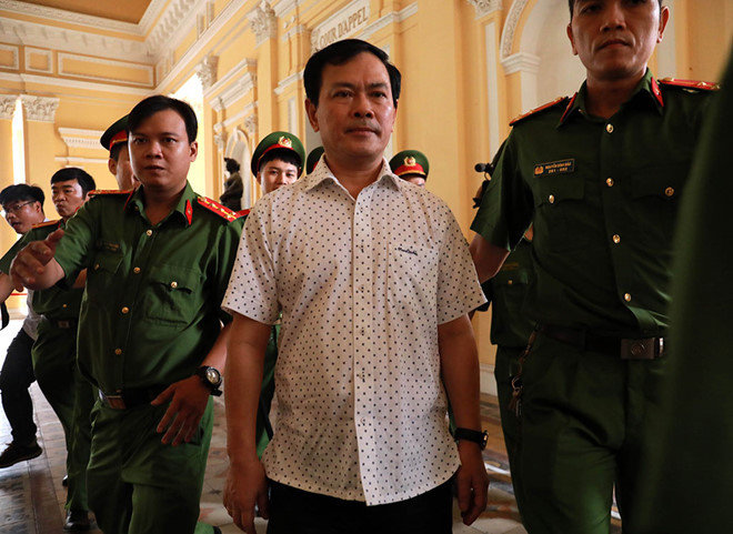 Nguyễn Hữu Linh sau khi tòa phúc thẩm tuyên y án sơ thẩm - Ảnh: Ngọc Dương