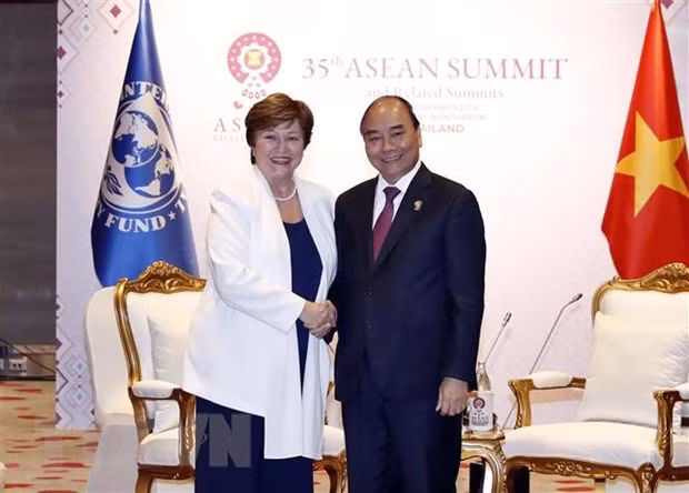  Thủ tướng Nguyễn Xuân Phúc tiếp bà Kristalina Georgieva, Tổng Giám đốc IMF. (Ảnh: Thống Nhất/TTXVN)