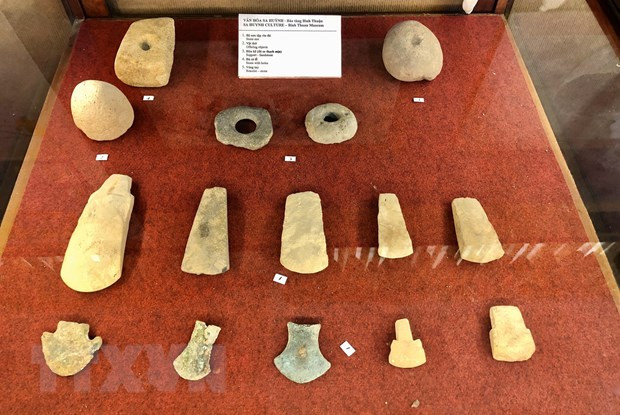  Các hiện vật của bộ sưu tập thuộc Văn hoá Sa Huỳnh. (Ảnh: Thanh Sang/TTXVN)
