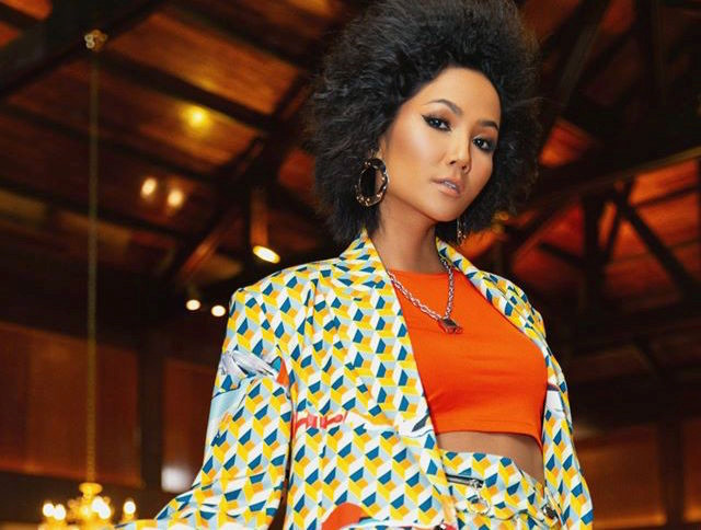 Hình ảnh mới nhất của H'Hen Niê khi xuất hiện tại một sự kiện - Ảnh: Fanpage Miss Universe Vietnam Hình ảnh mới nhất của H'Hen Niê khi xuất hiện tại một sự kiện - Ảnh: Fanpage Miss Universe Vietnam