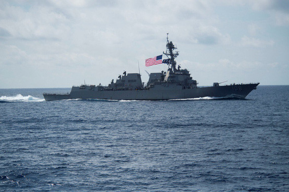Tàu khu trục mang tên lửa dẫn đường USS Wayne E. Meyer - Ảnh: REUTERS Tàu khu trục mang tên lửa dẫn đường USS Wayne E. Meyer - Ảnh: REUTERS