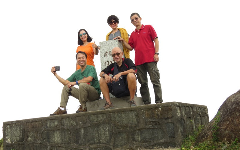  Trải nghiệm đón gió mùa trên sống lưng khủng long.