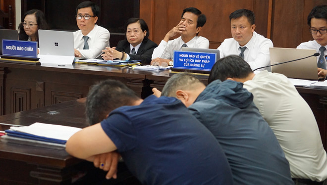  Vụ án kéo dài 16 năm khiến các bị cáo mệt mỏi- Ảnh: Nguyễn Tú