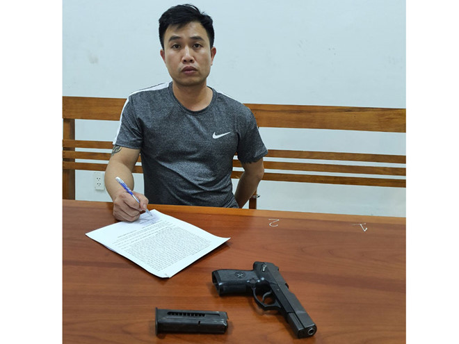  Khẩu súng mà Cường đã dùng bắn nhóm đối thủ- Công an cung cấp