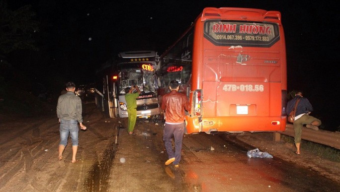 Vụ tai nạn khiến nhiều người bị thương Vụ tai nạn khiến nhiều người bị thương