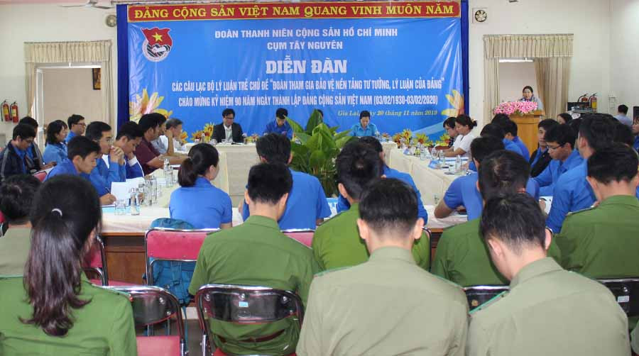 Quang cảnh diễn đàn các câu lạc bộ lý luận trẻ với chủ đề Đoàn tham gia bảo vệ nền tảng tư tưởng, lý luận của Đảng. Ảnh: P.L