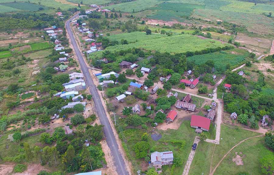  Làng Kinh Pông nhìn từ trên cao. Ảnh: N.T