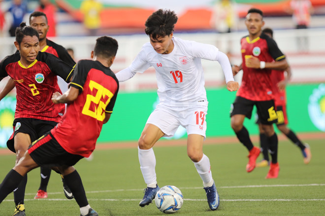 Myanmar (giữa) đã giành chiến thắng trước Timor Leste - Ảnh Khả Hòa