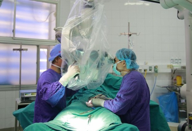 Phẫu thuật cho bệnh nhân bị xoắn tinh hoàn tại Bệnh viện Việt Đức Phẫu thuật cho bệnh nhân bị xoắn tinh hoàn tại Bệnh viện Việt Đức