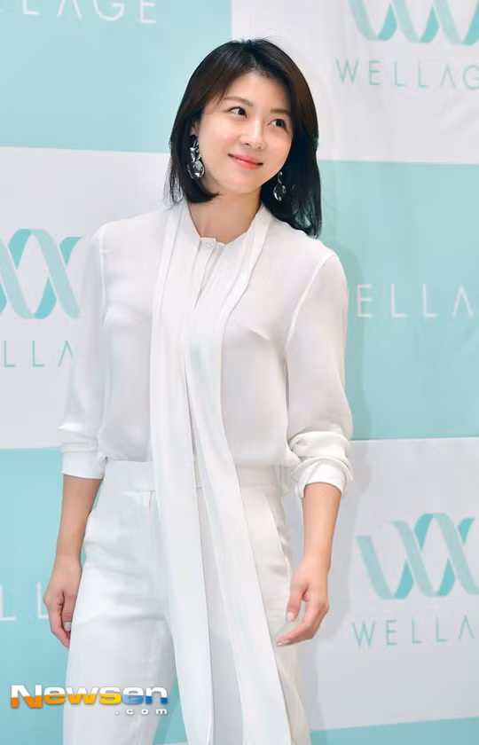 Gương mặt Ha Ji Won không có dấu hiệu của thời gian. Ảnh: Newsen