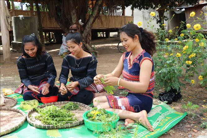 Ẩm thực phục vụ du khách của homestay A Ngưi được du khách rất ưa thích.