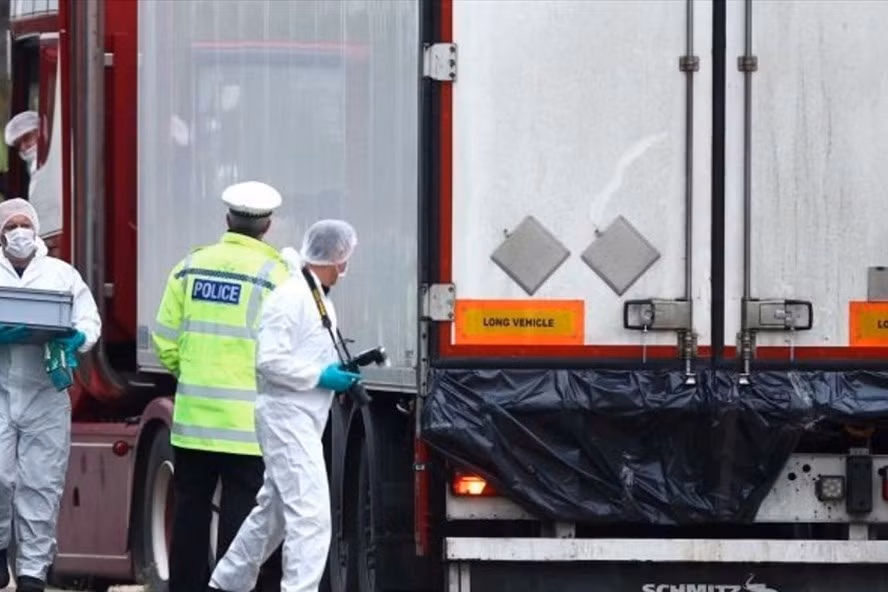 Cảnh sát Anh công bố danh tính 39 nạn nhân người Việt. Ảnh: France24.