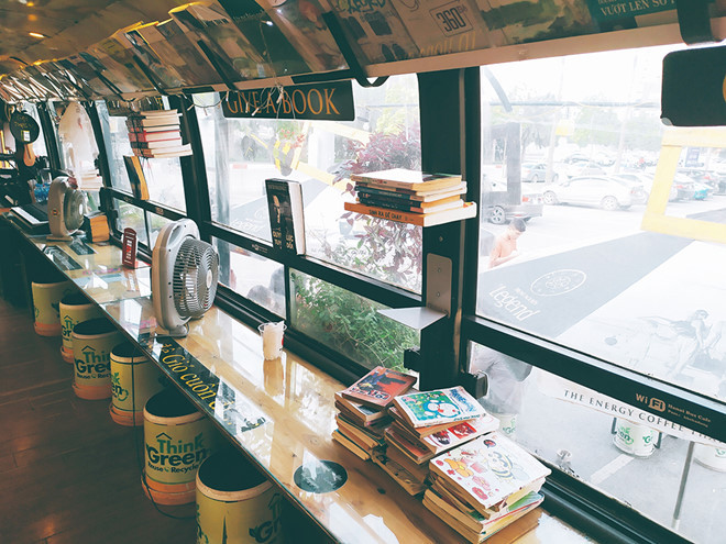  Những sản phẩm tái chế được được thiết kế trong không gian đọc sách thú vị - Ảnh Chi Linh