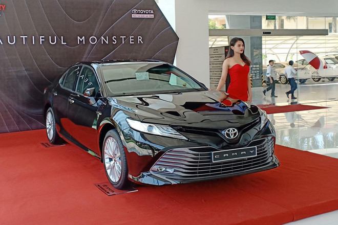 Toyota Camry mới bán chạy hơn cả một số mẫu xe hạng C có giá thấp hơn Toyota Camry mới bán chạy hơn cả một số mẫu xe hạng C có giá thấp hơn