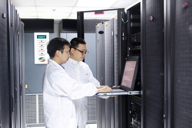 Tác giả của sáng chế này là 4 kỹ sư người Việt, trong đó có 3 người được đào tạo trong nước, đã làm việc ở Viettel từ 2-6 năm. (Ảnh: Viettel) Tác giả của sáng chế này là 4 kỹ sư người Việt, trong đó có 3 người được đào tạo trong nước, đã làm việc ở Viettel từ 2-6 năm. (Ảnh: Viettel)