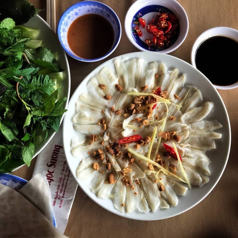 Gỏi cá mai là món ăn được nhiều người ưa thích khi đến Phan Thiết. Ảnh: I.T