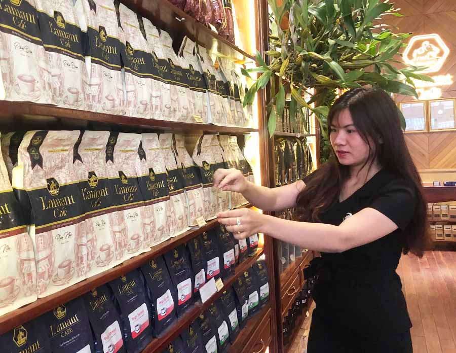 Sản phẩm được người tiêu dùng ưa chuộng. Ảnh: Quang Tấn