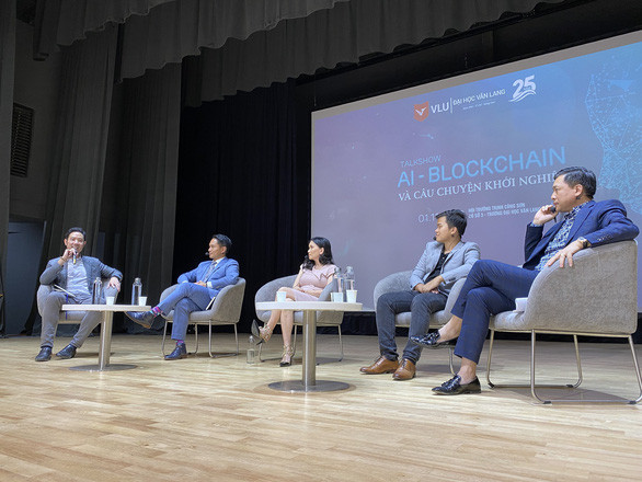 Dù đã thành công nhưng con đường khởi nghiệp với những người trẻ này cũng từng rất gian nan - Ảnh: M.G