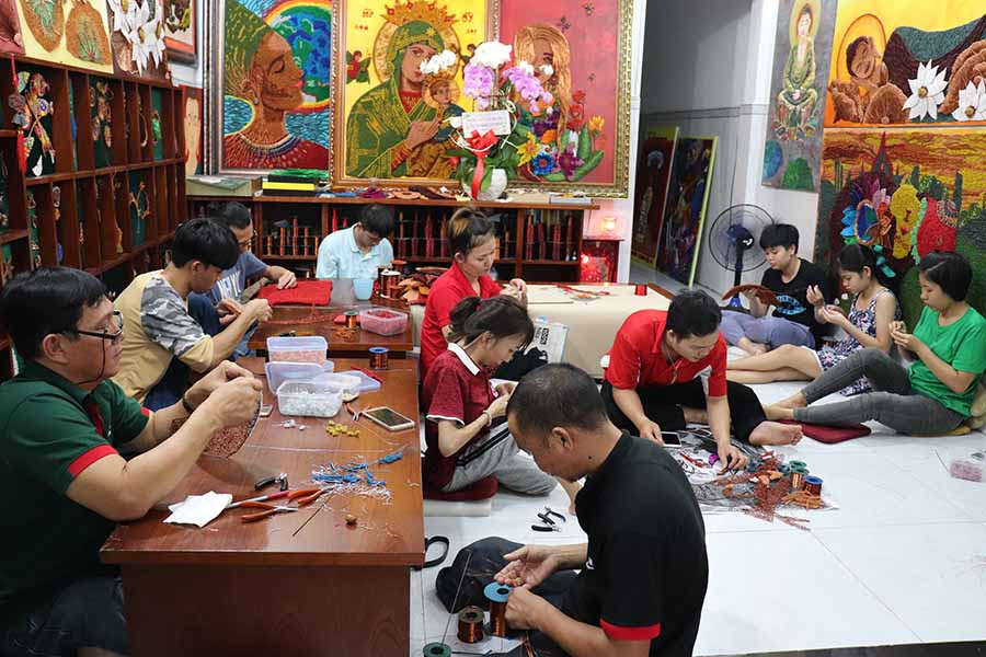 Một góc không gian làm việc tại Công ty Shark Uma ở Quận Gò Vấp (TP. Hồ Chí Minh). Ảnh: Nhật Linh