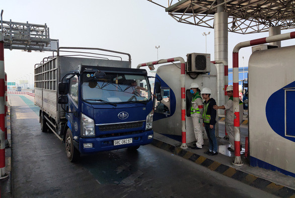 Mục tiêu đến 31-12-2019, toàn bộ trạm thu phí trên cả nước thực hiện thu phí tự động theo chỉ đạo của Thủ tướng không đạt được - Ảnh: TUẤN PHÙNG Mục tiêu đến 31-12-2019, toàn bộ trạm thu phí trên cả nước thực hiện thu phí tự động theo chỉ đạo của Thủ tướng không đạt được - Ảnh: TUẤN PHÙNG