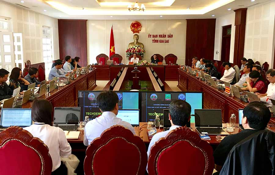  Ban tổ chức sự kiện họp nắm tình hình công tác chuẩn bị và triển khai các nhiệm vụ cho sự kiện TechDemo. Ảnh: K.L