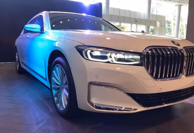 Ngoại hình mới giúp BMW 740Li 2020 trông sang trọng lịch lãm hơn