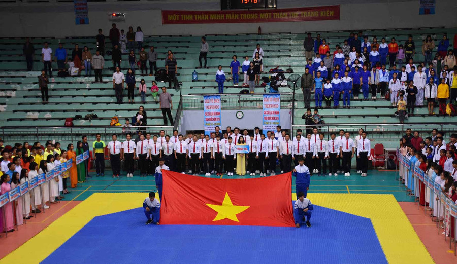 Quang cảnh lễ khai mạc. Ảnh: Hà Phương