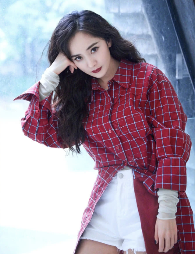 Dương Mịch giờ đây là quý cô độc thân của làng giải trí Trung Hoa. Ảnh: QQ