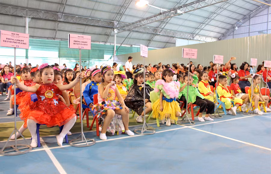 Hội thi thu hút hơn 200 trẻ mầm non trên địa bàn toàn tỉnh. Ảnh: Hồng Thi