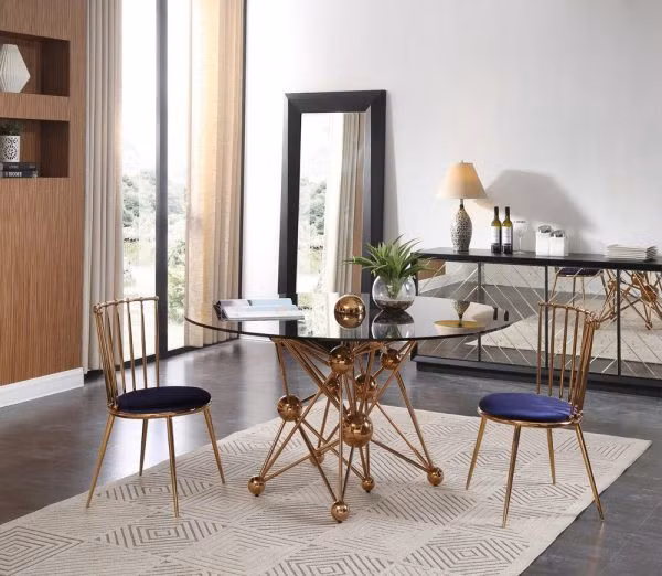 Chiếc bàn ăn là một tác phẩm nghệ thuật điêu khắc để bạn có thể sử dụng và thưởng thức mỗi ngày.