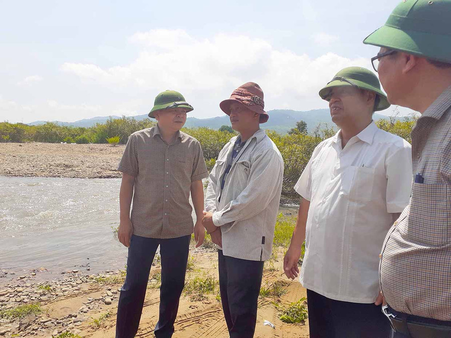 Đoàn công tác của Bộ Nông nghiệp và PTNT do Thứ trưởng Nguyễn Hoàng Hiệp làm trưởng đoàn đã có chuyến khảo sát thực tế dự án thủy lợi hồ chứa nước Ia Thul (xã Ia Tul, huyện Ia Pa, tỉnh Gia Lai) vào ngày 4-9-2020. Ảnh Nguyễn Diệp Đoàn công tác của Bộ Nông nghiệp và PTNT do Thứ trưởng Nguyễn Hoàng Hiệp làm trưởng đoàn đã có chuyến khảo sát thực tế dự án thủy lợi hồ chứa nước Ia Thul (xã Ia Tul, huyện Ia Pa, tỉnh Gia Lai) vào ngày 4-9-2020. Ảnh Nguyễn Diệp