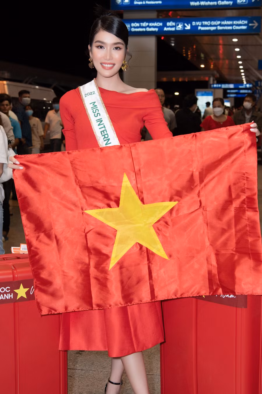 Á hậu Phương Anh có 2 năm để chuẩn bị cho hành trình này nên người đẹp tỏ ra tự tin cũng như nhấn mạnh rằng bản thân sẽ cố gắng hết mình để không phụ lòng người hâm mộ Việt Nam. Dù vậy người đẹp cũng cho biết bản thân giữ tâm thế thoải mái và không đặt nặng chuyện thắng thua mà xem đây là một trải nghiệm đáng nhớ trong đời. Ảnh: NVCC