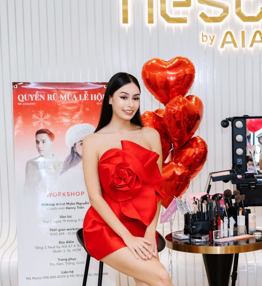 Michelle Charlotte Thorlund trong buổi workshop của chuyên gia trang điểm Myka Nguyễn tại TP.HCM. Ảnh: BTC