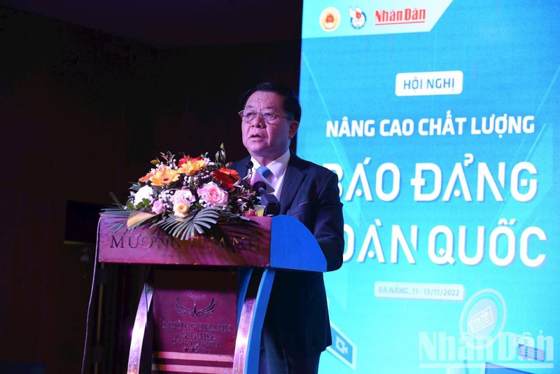 Đồng chí Nguyễn Trọng Nghĩa - Bí thư Trung ương Đảng, Trưởng Ban Tuyên giáo Trung ương phát biểu chỉ đạo tại Hội nghị.