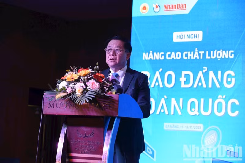 Đồng chí Nguyễn Trọng Nghĩa - Bí thư Trung ương Đảng, Trưởng Ban Tuyên giáo Trung ương phát biểu chỉ đạo tại Hội nghị.