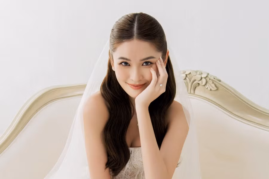 Sau khi chia sẻ thông tin sắp lên xe hoa, Á hậu Thùy Dung nhận được nhiều lời chúc mừng từ bạn bè, đồng nghiệp. Ảnh: NVCC