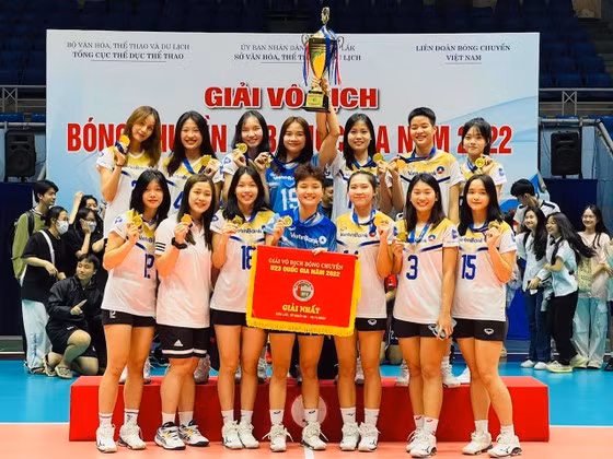 Đội nữ trẻ U23 Ngân hàng Công thương đã lên ngôi vô địch giải đấu. Ảnh: K.HUỆ/Báo Sài Gòn Giải Phóng