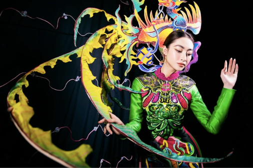 Người đẹp gốc Cao Bằng được nhà thiết kế tin tưởng trao trách “hạ màn” cho show trình diễn BST mới của mình tại sự kiện Tuần lễ Thời trang Quốc tế Việt Nam 2022