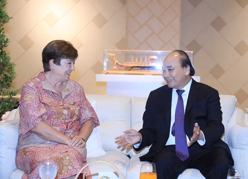 Chủ tịch nước Nguyễn Xuân Phúc tiếp Tổng Giám đốc IMF Kristalina Georgieva. Ảnh: TTXVN Chủ tịch nước Nguyễn Xuân Phúc tiếp Tổng Giám đốc IMF Kristalina Georgieva. Ảnh: TTXVN