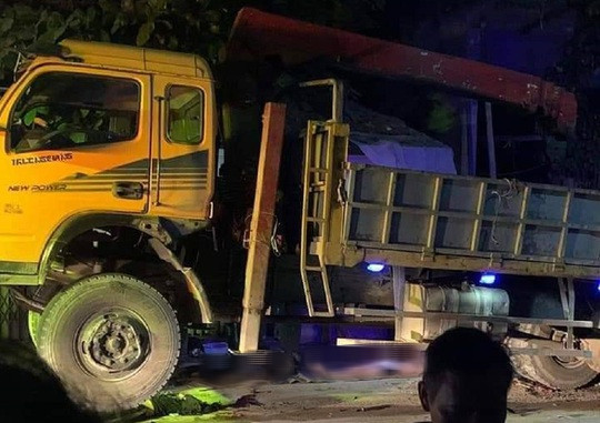 Hiện trường vụ tai nạn giao thông nghiêm trọng khiến 3 nam thanh niên tử vong Hiện trường vụ tai nạn giao thông nghiêm trọng khiến 3 nam thanh niên tử vong