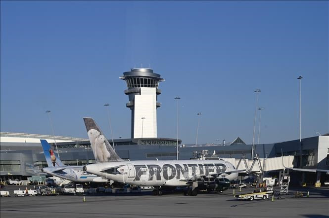 Máy bay của hãng hàng không Frontier Airlines tại sân bay Las Vegas, Mỹ.Ảnh AFPTTXVN