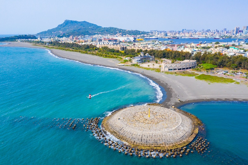 Đảo Cijin ở Cao Hùng được mệnh danh là 'ô cửa màu xanh' của Đài Loan. Đảo Cijin ở Cao Hùng được mệnh danh là 'ô cửa màu xanh' của Đài Loan