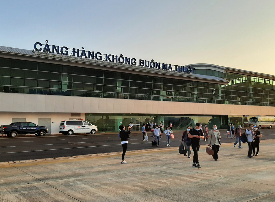 Cảng hàng không Buôn Ma Thuột dự kiến đón lượng hành khách lớn trong nhiều năm tới. Ảnh: Trung Chuyên  Cảng hàng không Buôn Ma Thuột dự kiến đón lượng hành khách lớn trong nhiều năm tới. Ảnh: Trung Chuyên