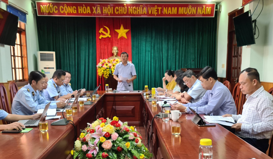 Quang cảnh cuộc họp đoàn giám sát. Ảnh: Ngọc Sang Quang cảnh buổi họp đoàn giám sát. Ảnh: Ngọc Sang