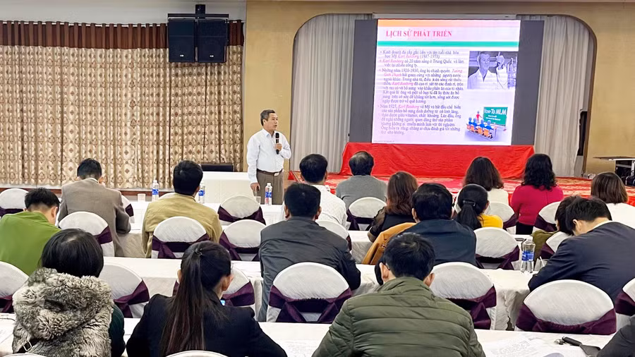 Sở Công thương phối hợp với Cục Cạnh tranh và Bảo vệ người tiêu dùng tổ chức các lớp tập huấn để nâng cao kiến thức pháp luật về kinh doanh đa cấp. Ảnh: Vũ Thảo