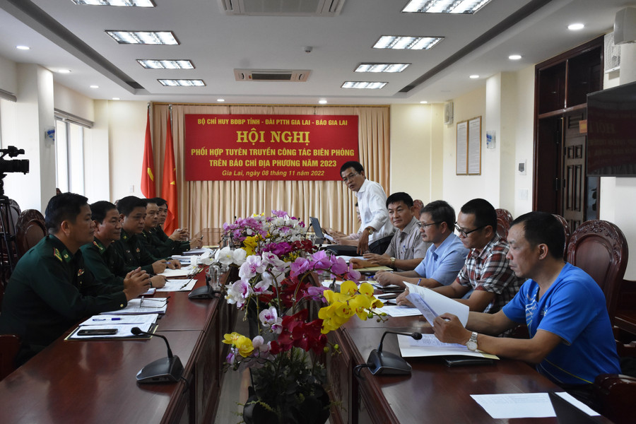 Quang cảnh buổi làm việc. Ảnh: Vĩnh Hoàng