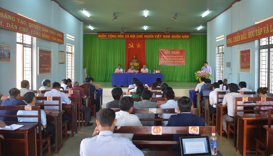 Quang cảnh buổi tiếp xúc cử tri. Ảnh: Anh Huy